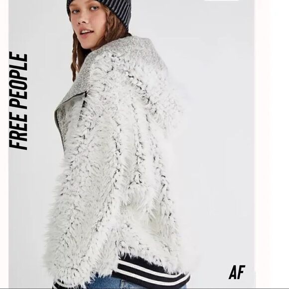 FREE
PEOPLE FLUFFY DOLMAN JACKET NEW XS/S - Picture 4 of 11